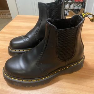 Doc Martens Chelsea Boots